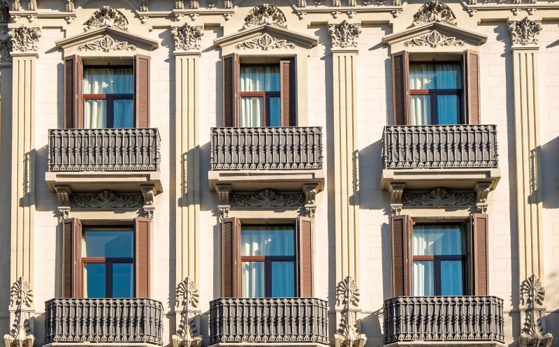 Pașii legali pentru închiderea balconului